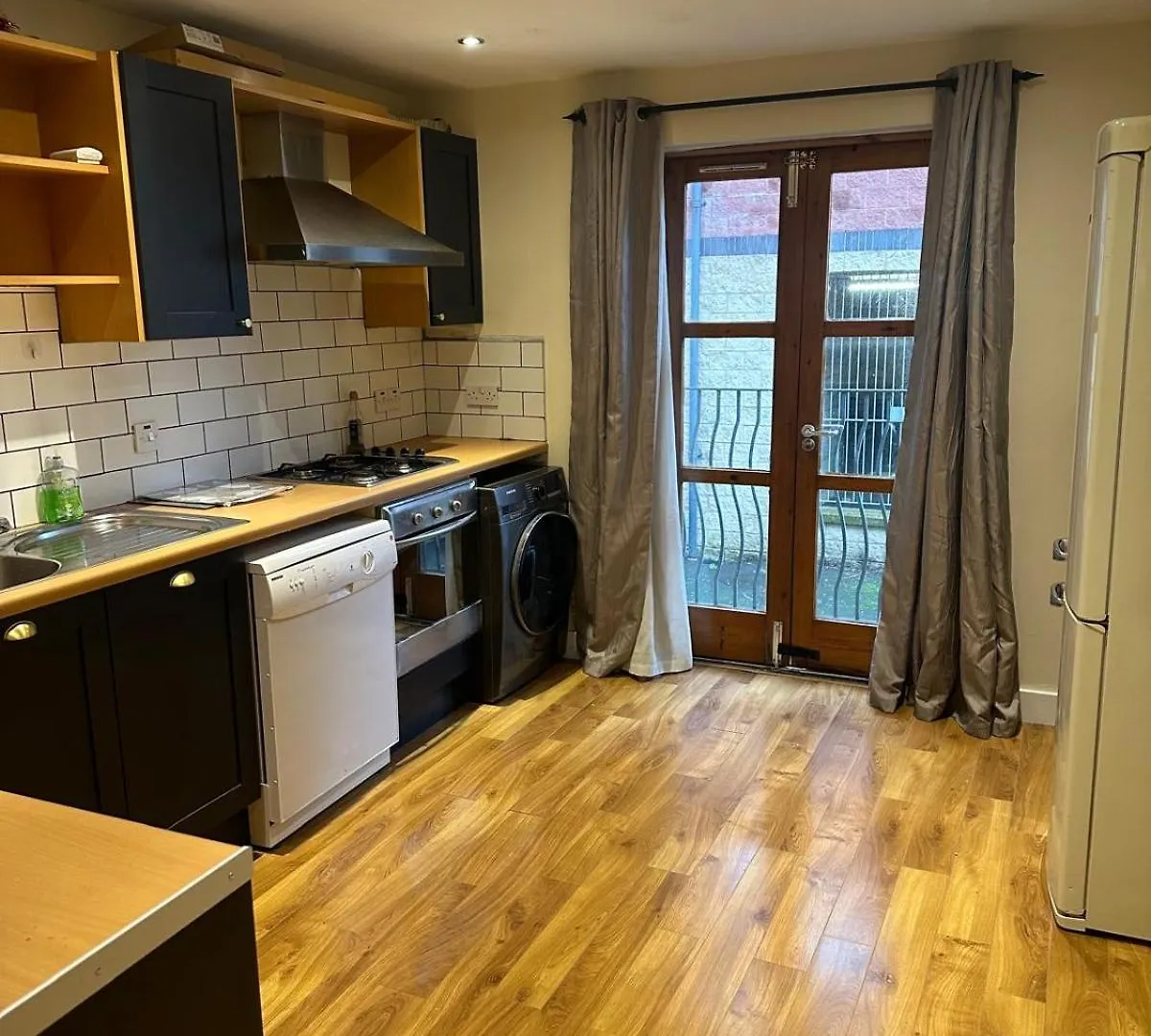 Large Duplex 2 Bed City Apartment Belfast